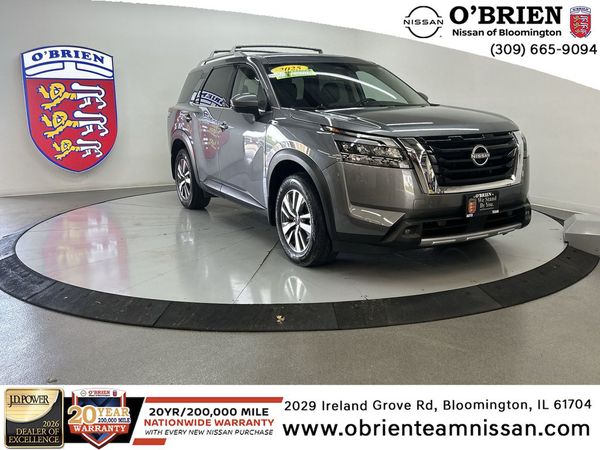 2025 Nissan Pathfinder SL